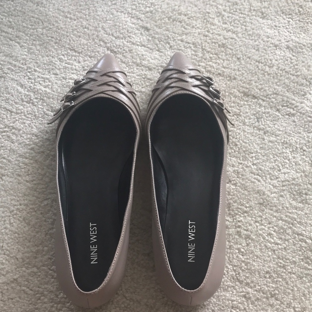 Pointy, nude flats